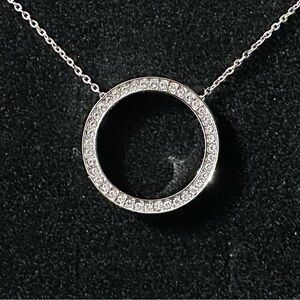 Silver Wreath Style Fashion Necklace